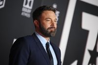Ben Affleck Sweatshirt #2914476
