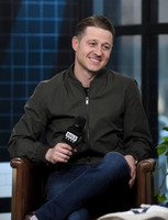 Ben Mckenzie longsleeve t-shirt #3189361