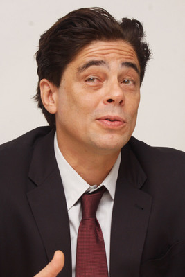 Benicio Del Toro stickers 2157005