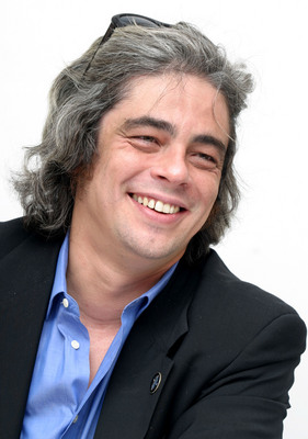 Benicio Del Toro posters