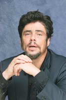 Benicio Del Toro longsleeve t-shirt #2275843