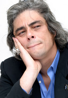 Benicio Del Toro Sweatshirt #2275852