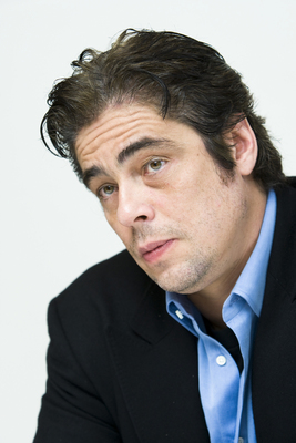 Benicio Del Toro posters