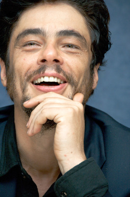 Benicio Del Toro posters
