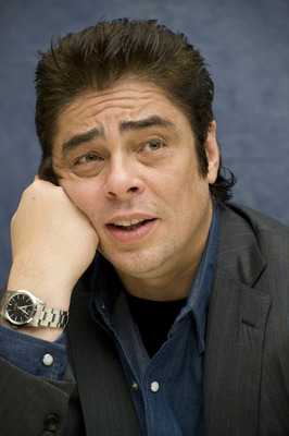 Benicio Del Toro posters