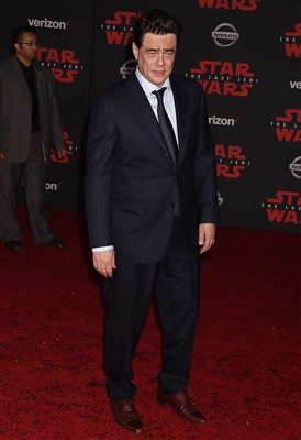 Benicio Del Toro posters