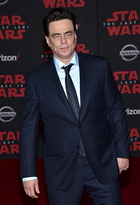 Benicio Del Toro posters