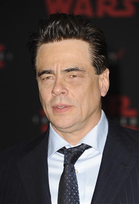 Benicio Del Toro posters