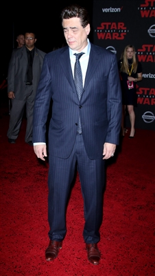 Benicio Del Toro posters