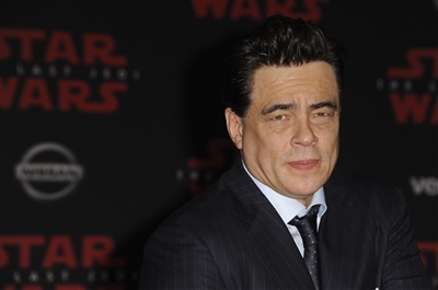 Benicio Del Toro posters