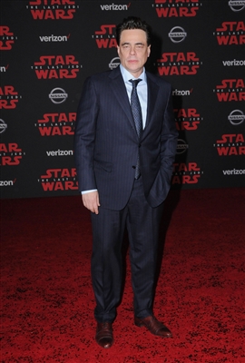 Benicio Del Toro posters