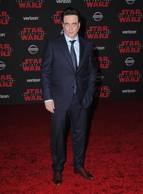 Benicio Del Toro posters