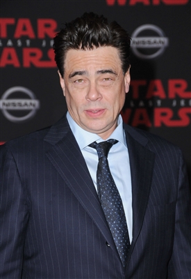 Benicio Del Toro posters