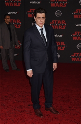 Benicio Del Toro posters