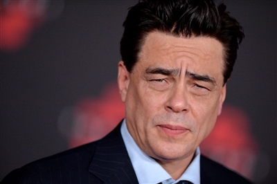 Benicio Del Toro posters