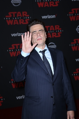 Benicio Del Toro posters