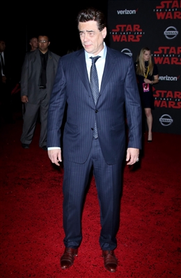 Benicio Del Toro posters