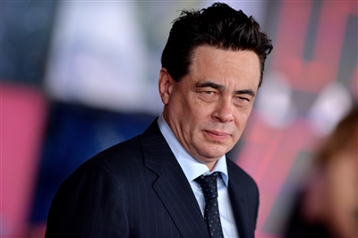 Benicio Del Toro posters