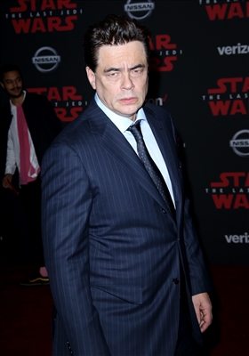 Benicio Del Toro posters