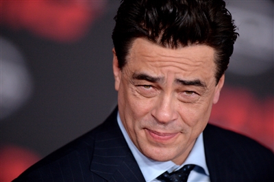 Benicio Del Toro posters