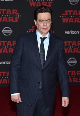 Benicio Del Toro posters