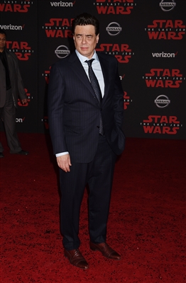 Benicio Del Toro posters