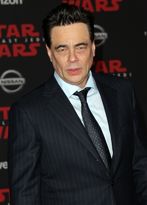 Benicio Del Toro posters