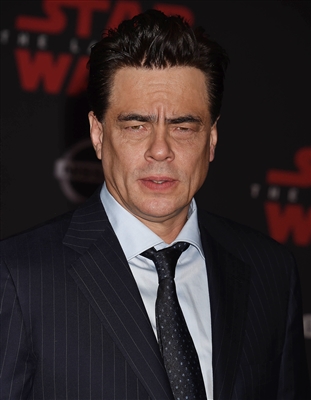 Benicio Del Toro posters