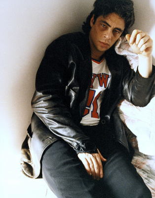 Benicio Del Toro posters