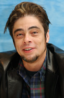 Benicio del Toro longsleeve t-shirt #2404547