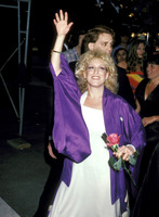 Bette Midler Longsleeve T-shirt #2672437