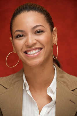 Beyonce Knowles Poster 2314361