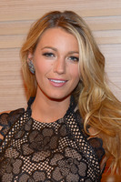 Blake Lively Longsleeve T-shirt #2125820