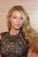 Blake Lively Longsleeve T-shirt #2125823
