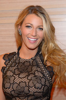 Blake Lively Longsleeve T-shirt #2125826
