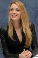 Blake Lively Longsleeve T-shirt #2284592