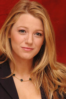 Blake Lively Longsleeve T-shirt #2284597