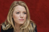Blake Lively Longsleeve T-shirt #2319308