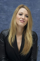 Blake Lively Longsleeve T-shirt #2319331