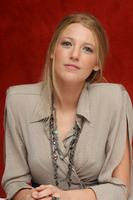 Blake Lively Longsleeve T-shirt #2319335