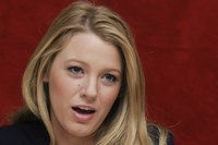 Blake Lively Longsleeve T-shirt #2319355