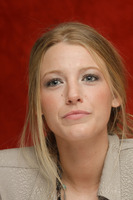 Blake Lively Longsleeve T-shirt #2319362