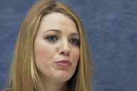 Blake Lively Longsleeve T-shirt #2319376
