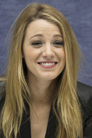Blake Lively Longsleeve T-shirt #2319378