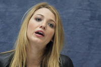 Blake Lively Longsleeve T-shirt #2319383