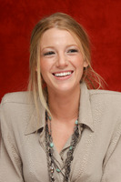 Blake Lively Longsleeve T-shirt #2319386