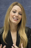 Blake Lively Longsleeve T-shirt #2319403