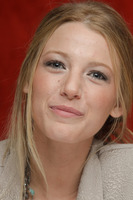 Blake Lively Longsleeve T-shirt #2319441