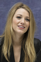 Blake Lively Longsleeve T-shirt #2319456