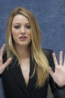 Blake Lively Longsleeve T-shirt #2319467